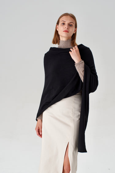 Cashmere Travel Wrap in Jet Black