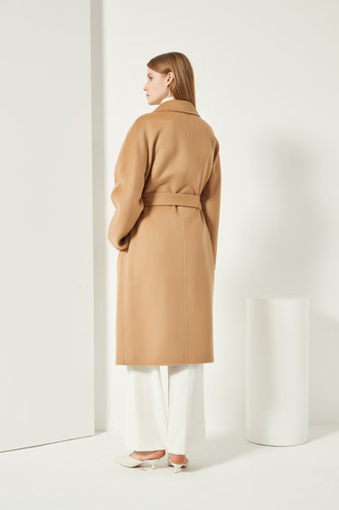 Double-Breasted Cashmere Coat in Warm Camel